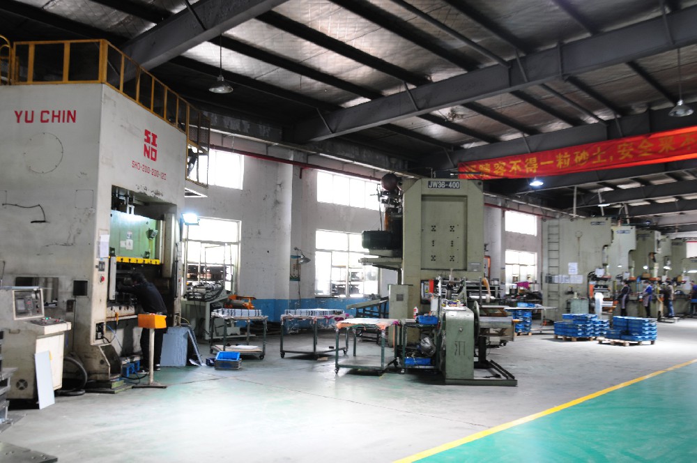 吴中兴吴路冲压一厂